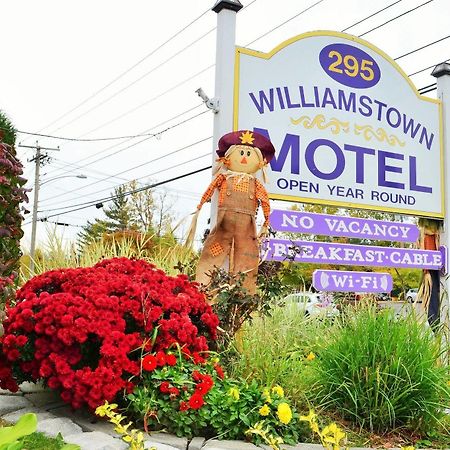 Williamstown Motel Exterior photo