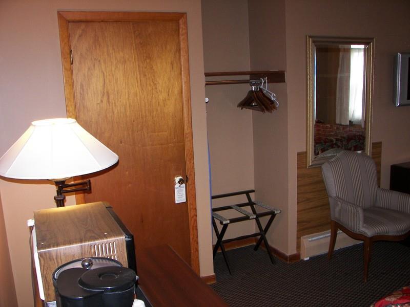 Williamstown Motel Room photo